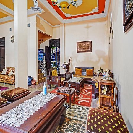 Oyo 90139 Arival Homestay Syariah Кедири Экстерьер фото