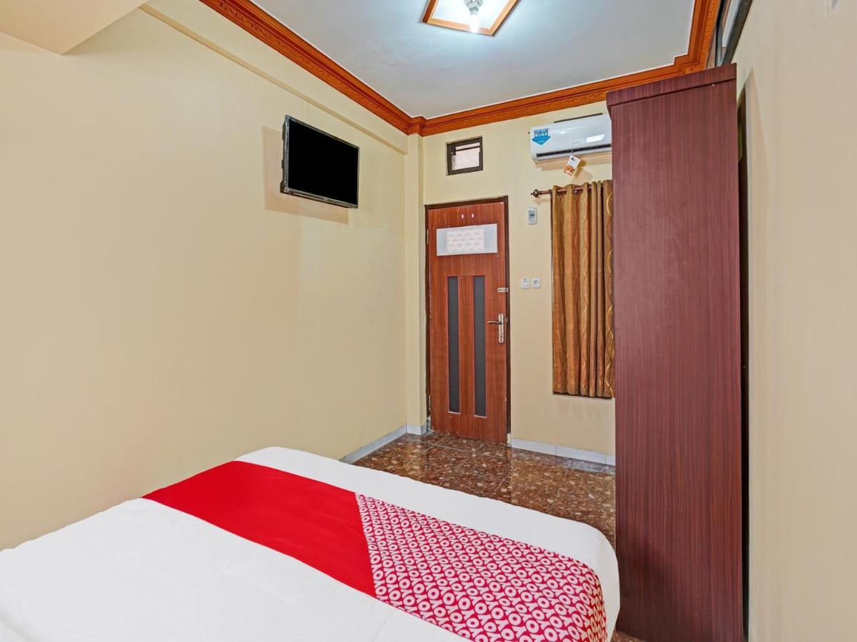 Oyo 90139 Arival Homestay Syariah Кедири Экстерьер фото