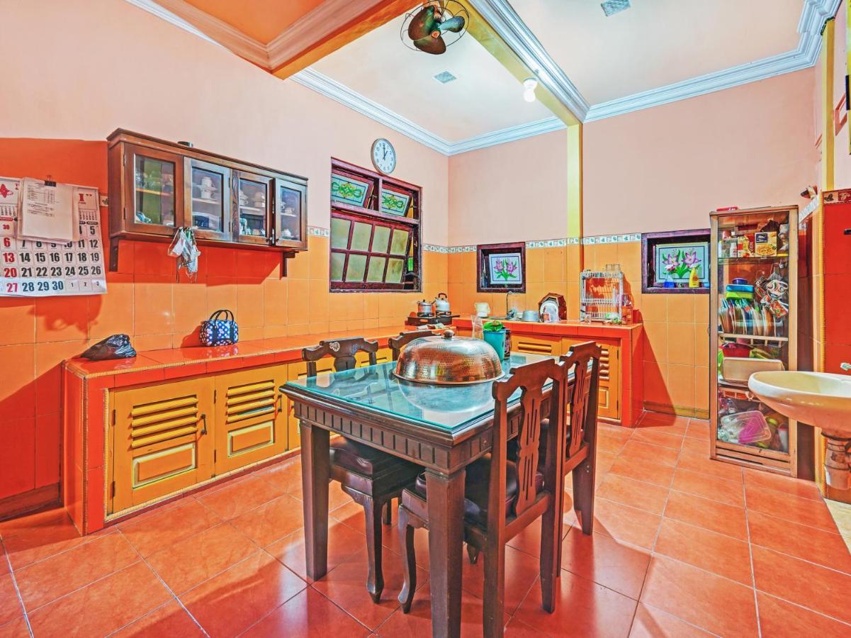 Oyo 90139 Arival Homestay Syariah Кедири Экстерьер фото